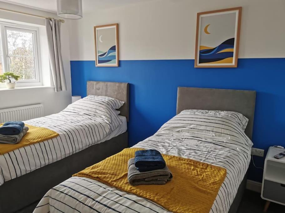Modern Roomy 3 Bedroom Home Pershore Exterior foto